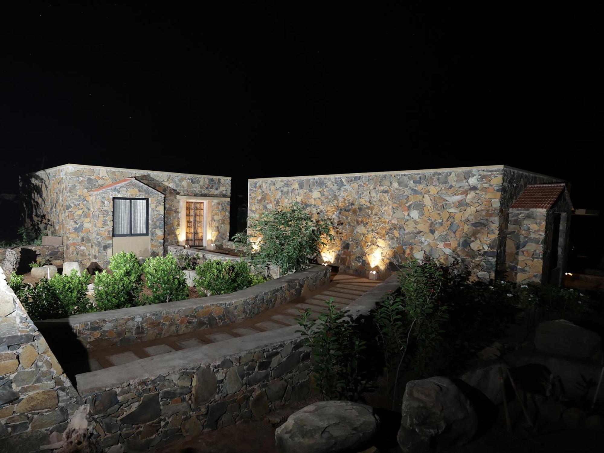 Meladin Sariska Villa Tehla Luaran gambar