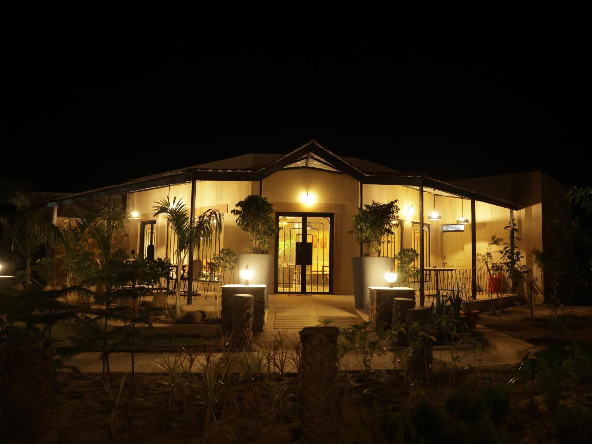 Meladin Sariska Villa Tehla Luaran gambar